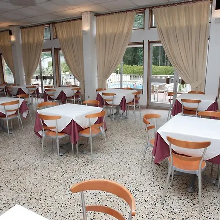 Inatel Otel 3*